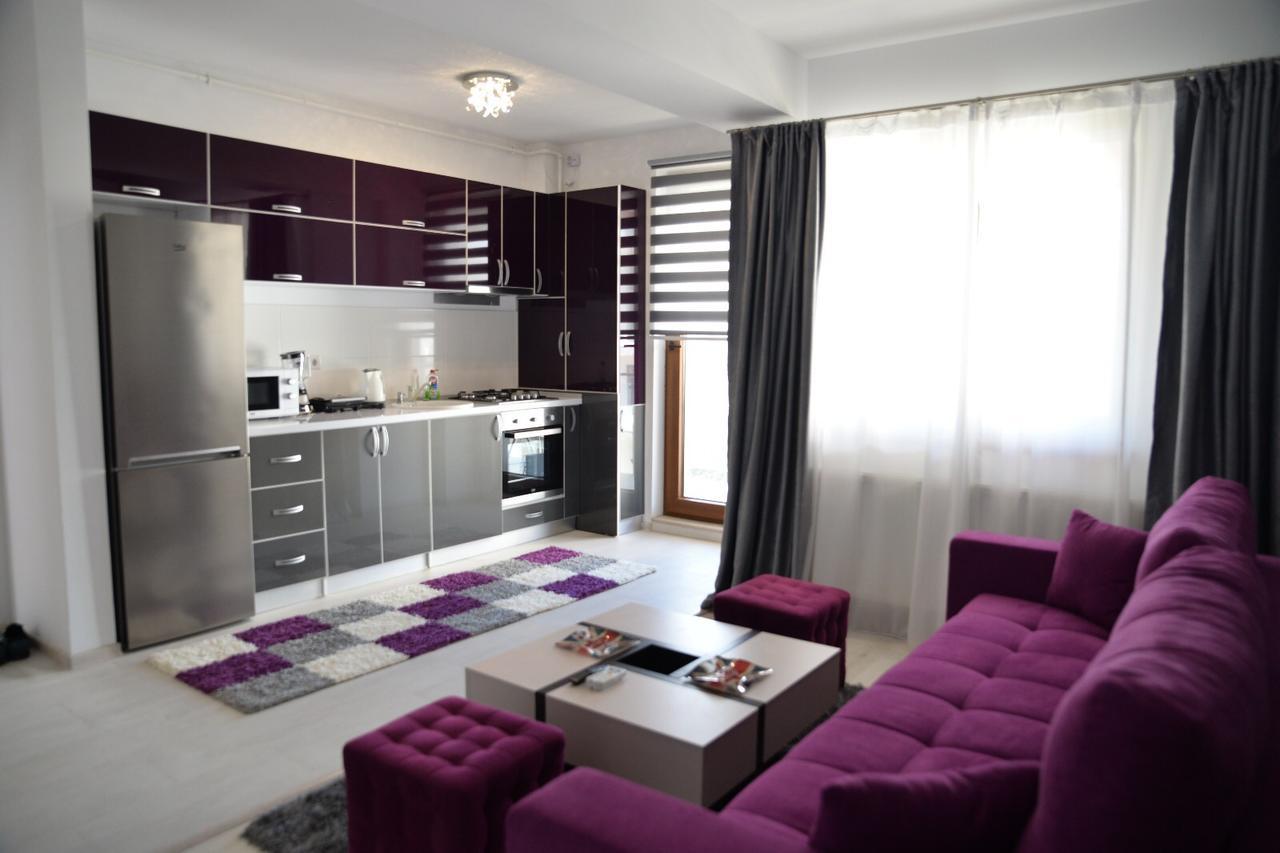 London Apartment Năvodari Екстериор снимка